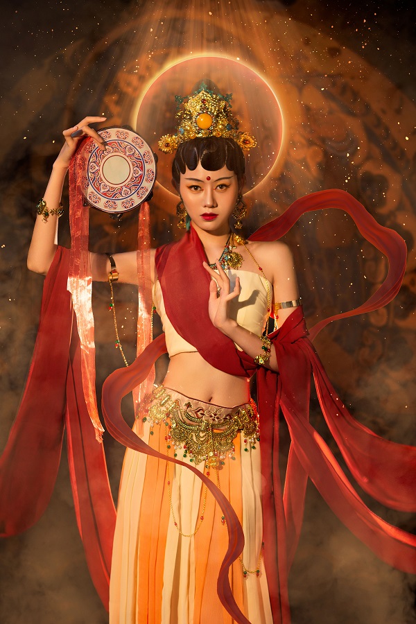 妆典学院9月教研作品敦煌飞天从壁画走下来的仙女