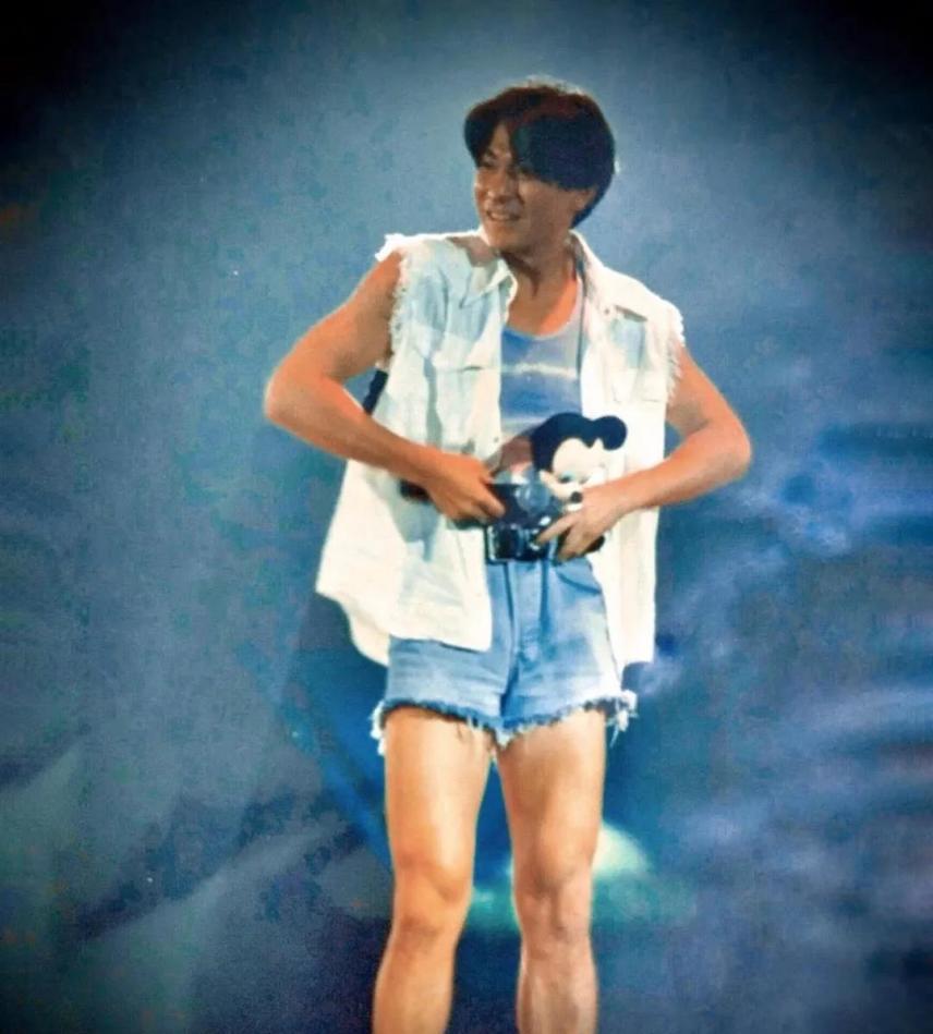 李小龙 在“穿得野”这回事上，20年前的港圈巨星说了算！