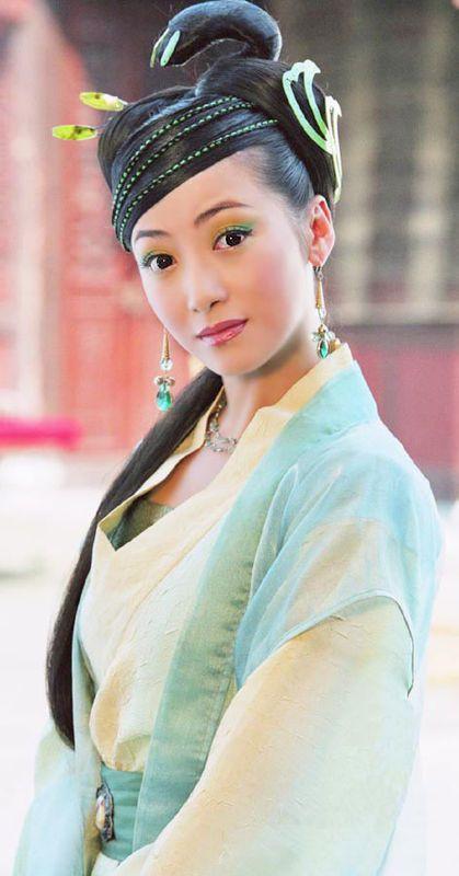 塑料 古装剧中戴透明塑料发饰的女子:个个都很美!