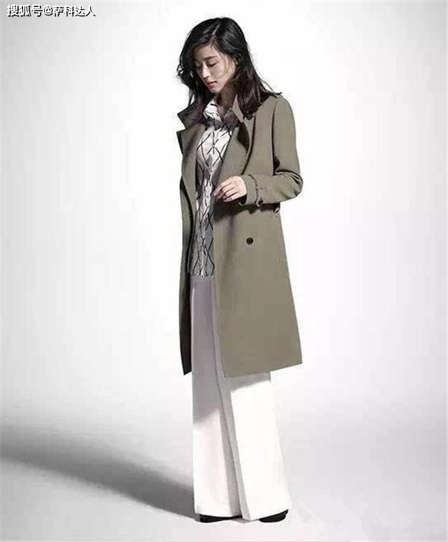大衣 见过世面的女人大衣很少配打底裤，看全智贤这5套穿搭，高级大气