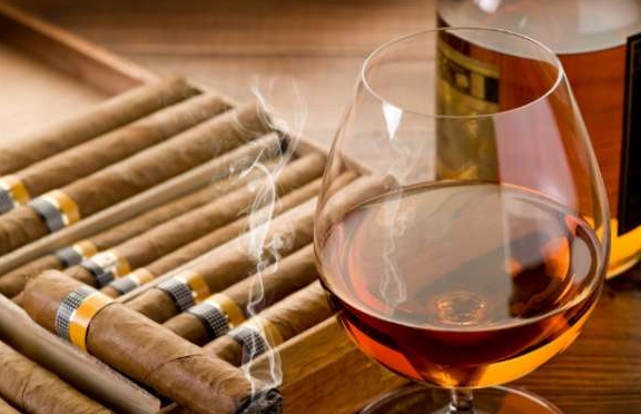 进行|中青年预防猝死,知道这6种措施,做好这6个“避免”,值得收藏