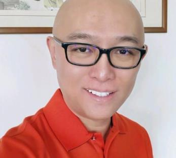 全口娱乐圈人人一口“大白牙”，大概早已忘记“笑不露齿”了吧