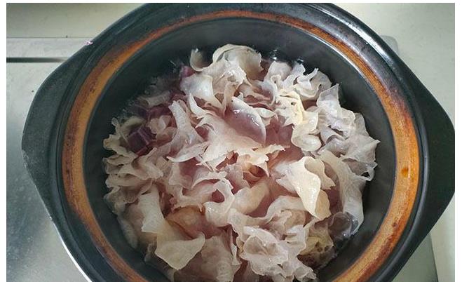 银耳怎么煮才容易出胶不烂 2eff1a209b9742958754112495042cda.jpeg