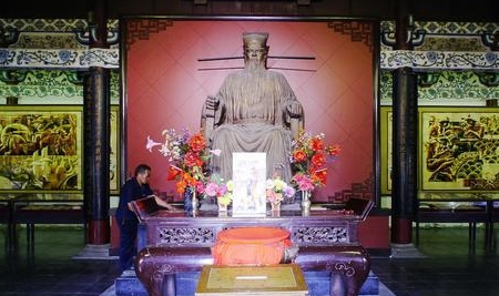 张靓颖跟老公冯珂婚姻破裂近期公布网友：她妈妈眼光好准张靓颖现任老