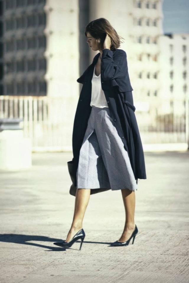 设计 别再穿打底裤配裙子了!今年流行一种裤子叫“裤中裙”,遮肉百搭