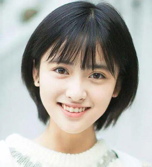 长发杨幂剪短发犹如“换脸”，本以为很丑，结果全网沦陷…