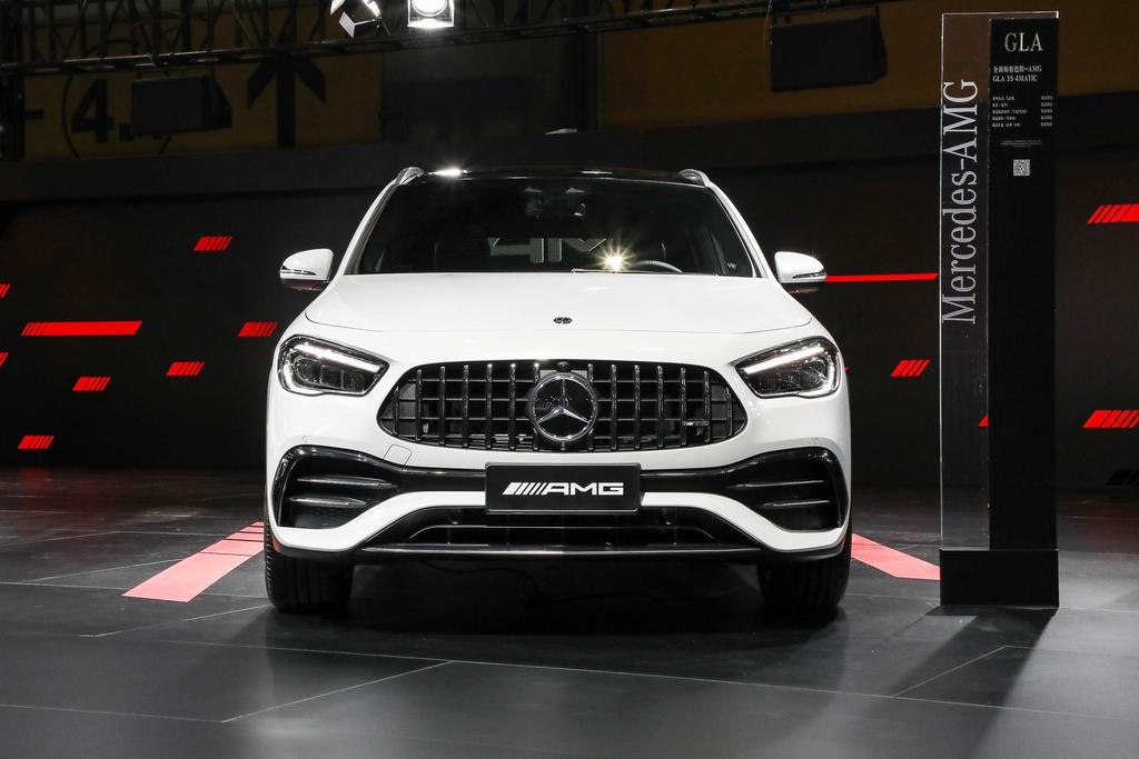 新款梅赛德斯amg gla上市,定价小幅度下调,新车指导价43.