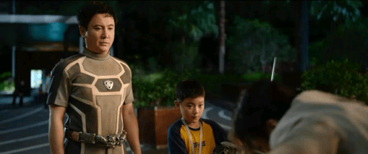 同时代|沈腾回归次导演事业,《我和我的父辈》实现“1+1>2”的可能