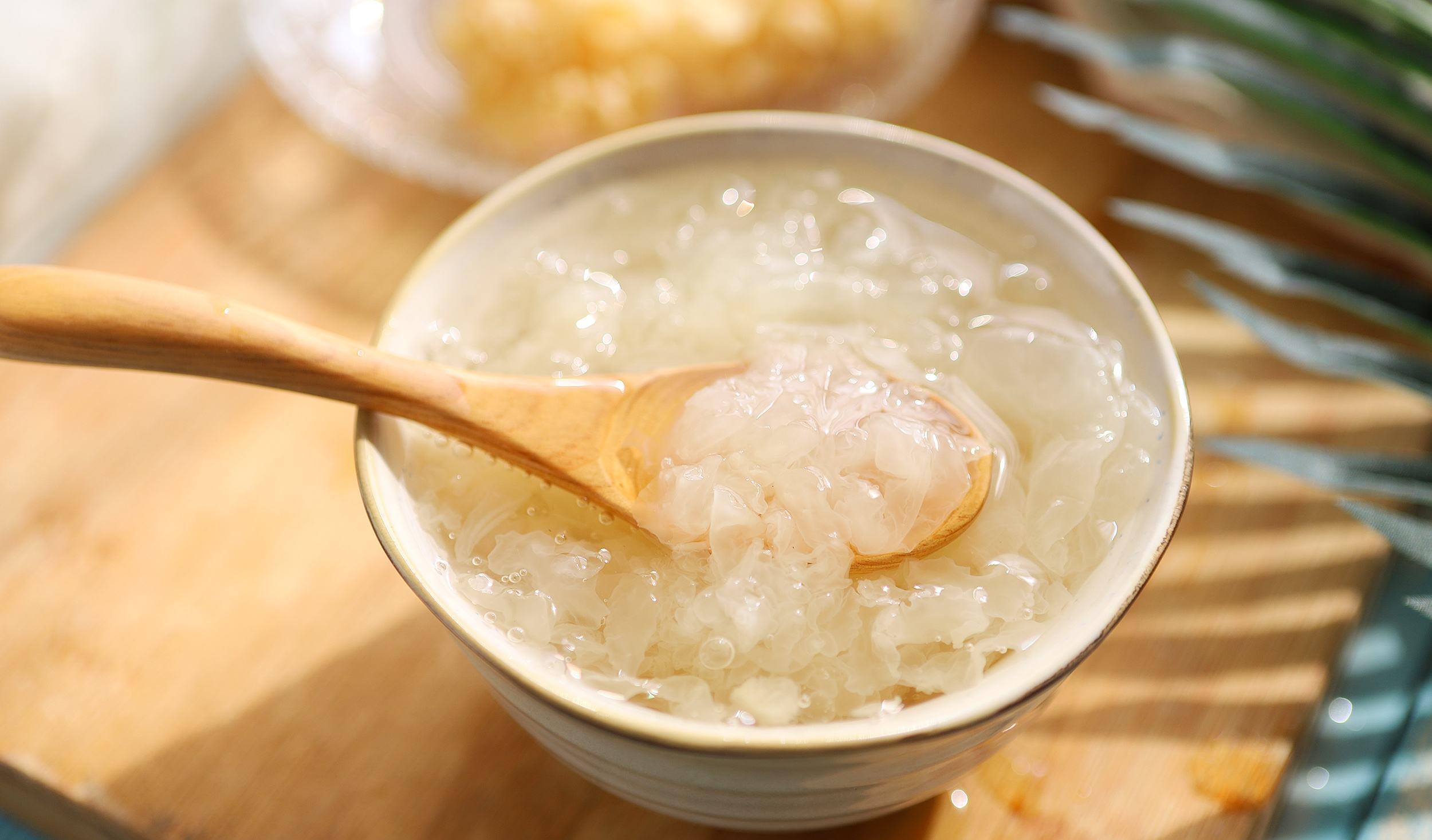 银耳不能和什么一起做 03b3c3b536f543828cbdc4020519f343.jpeg