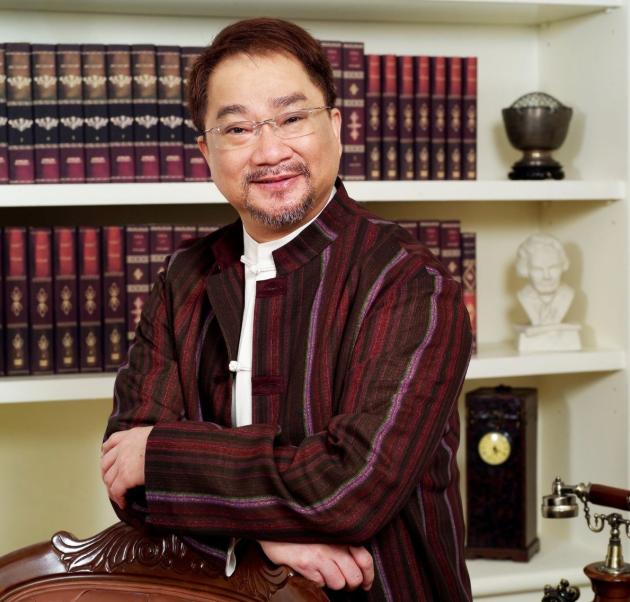 万梓良|亚视30年最帅型男大集锦,江华、万梓良、何家劲都在其列