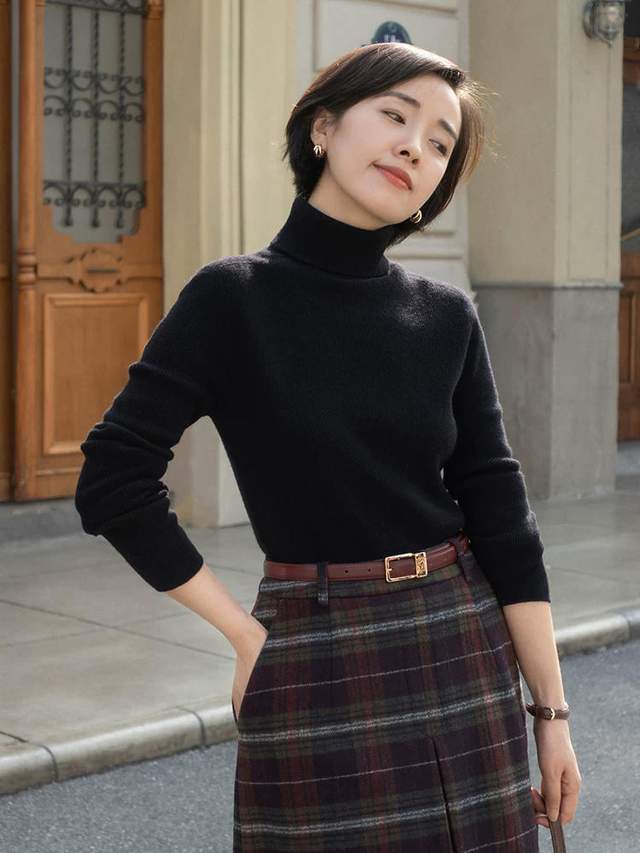 黑色 步入中年后要学会的“针织衫”搭配，看这位博主就够了，chic优雅