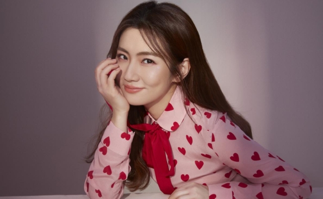 与前任疑复合,女方多次在男方家过夜,当街互动亲密_张承中_尹馨_感情