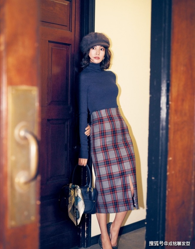 颜色 格纹半裙才是百搭单品！看这些40+博主的减龄穿搭，就知道有多美