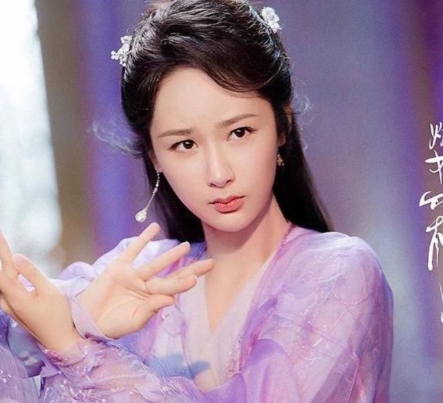 演技|杨紫新剧被低估,《女心理师》细节与悬疑感拉满,居然有点好看了