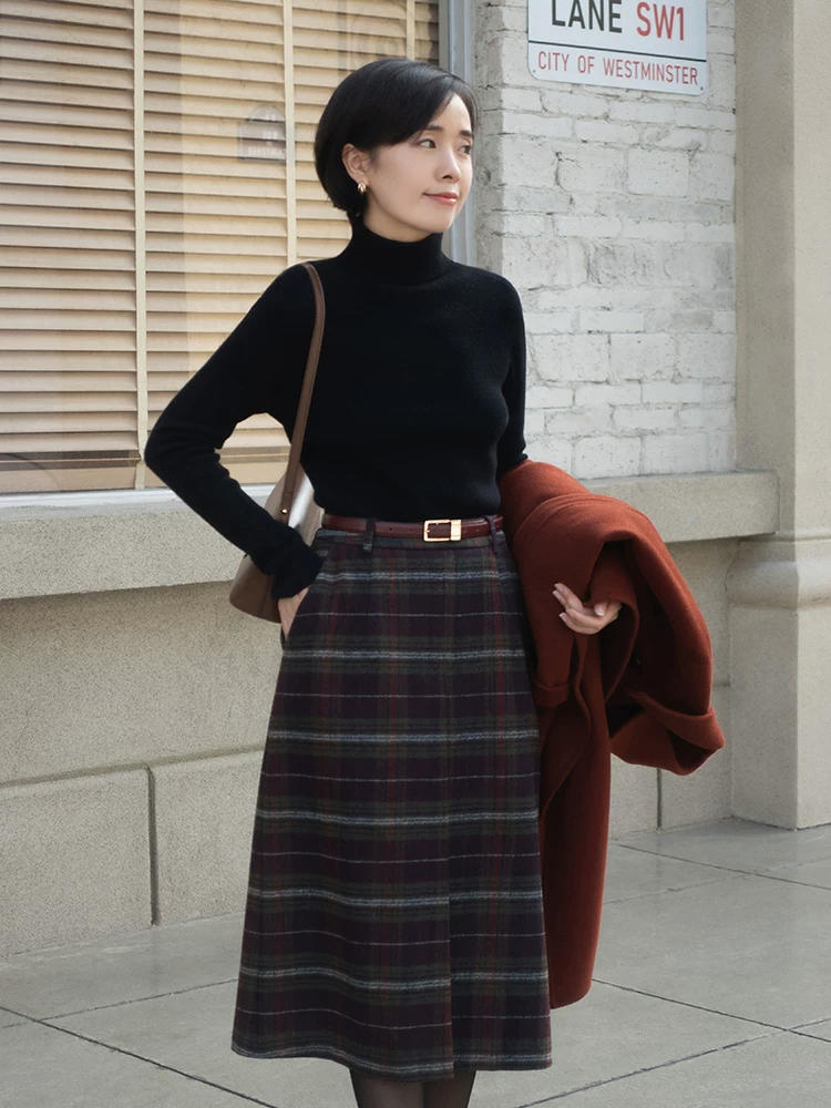 黑色 博主示范告诉你，为什么你穿毛衣不好看，尝试这样穿，简约优雅