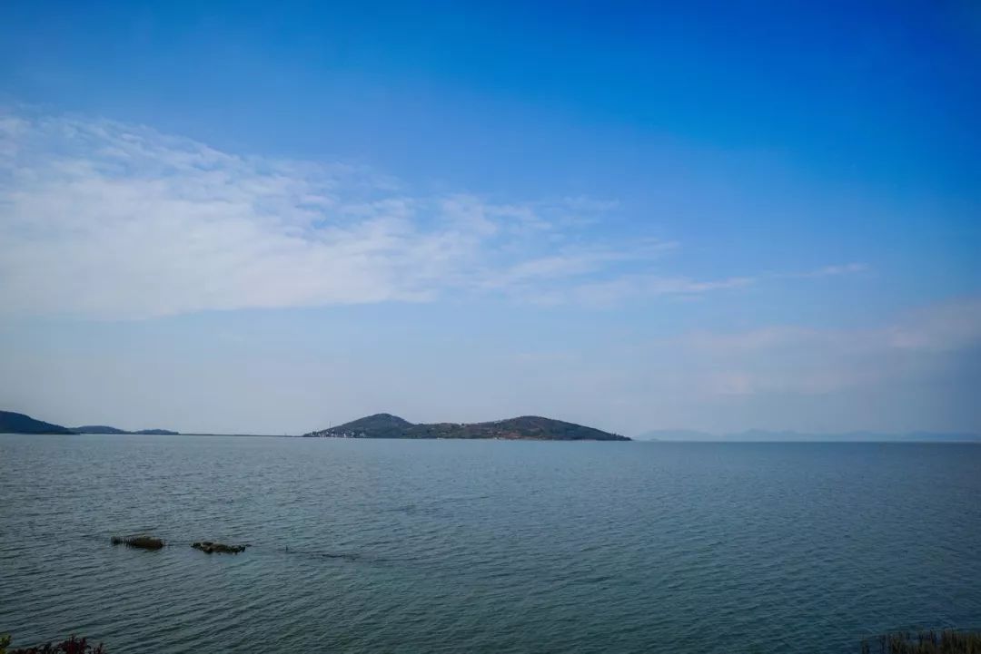 苏州西山：太湖畔的神秘明珠，揭开其壮丽美景与文化底蕴的面纱