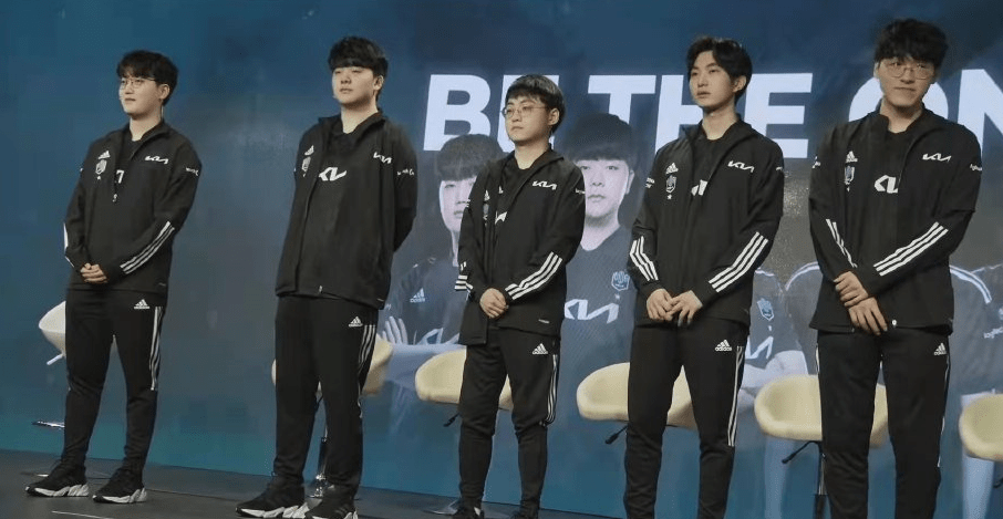 dk官宣新阵容秀妹出新表情包!伞皇复出刺激到957_战队_选手_同队