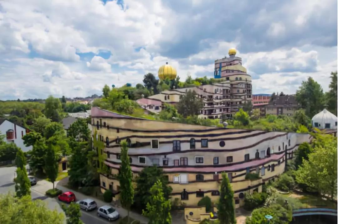 百水先生:古怪又非凡的画家及建筑师_高迪_自然_公寓