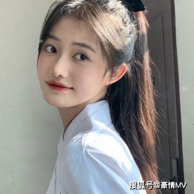 头像很可爱的女生高级头像真人_长发女生意境头像图片