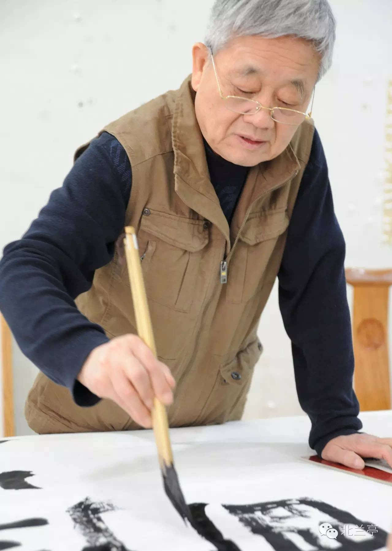 原创这不是书法胡抗美教授的草书太离谱类似于街头涂鸦