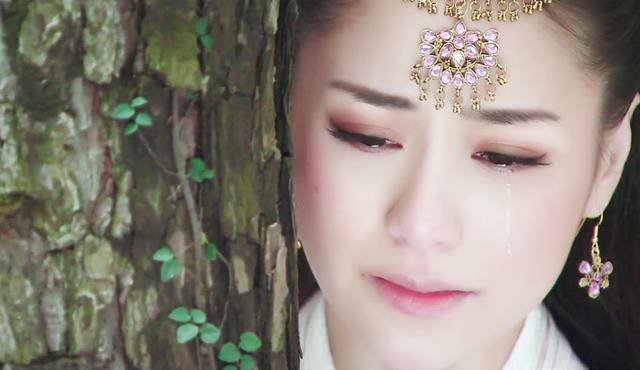 眼睛自带忧郁气质的女星，我只服这4位！不仅长得美，眼神还有故事感