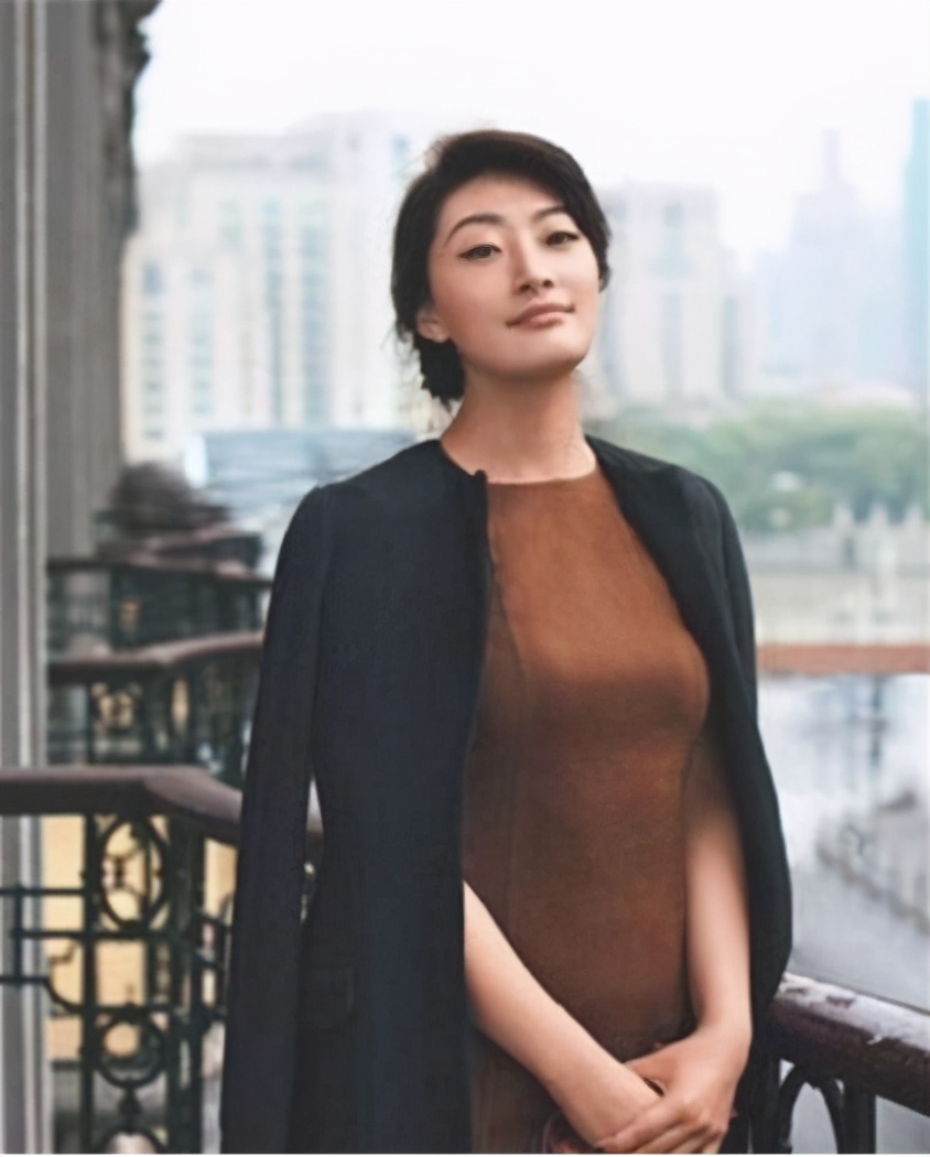 原创亿万富婆宗馥莉39岁没谈过恋爱父亲公开征婚男四肢健全