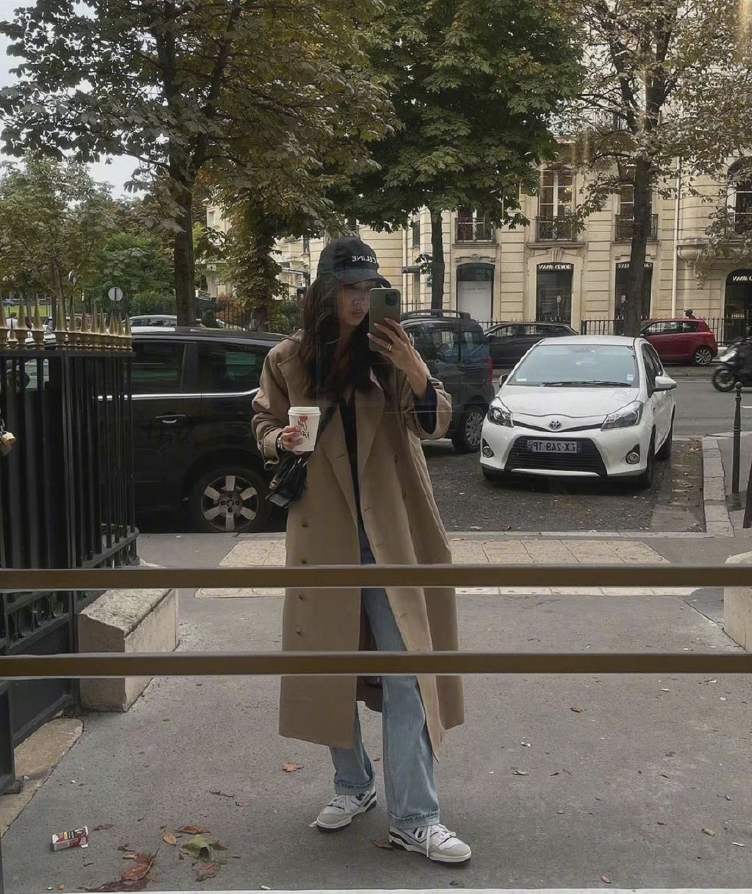 黑色 气质“风衣”很高级，可驾驭的单品也多，小众还显高挑气息