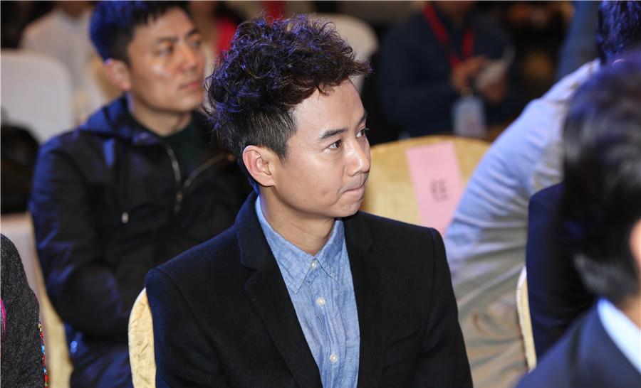 其中的毛孩,让张守义眼前一亮,这不就是自己要找的人嘛.