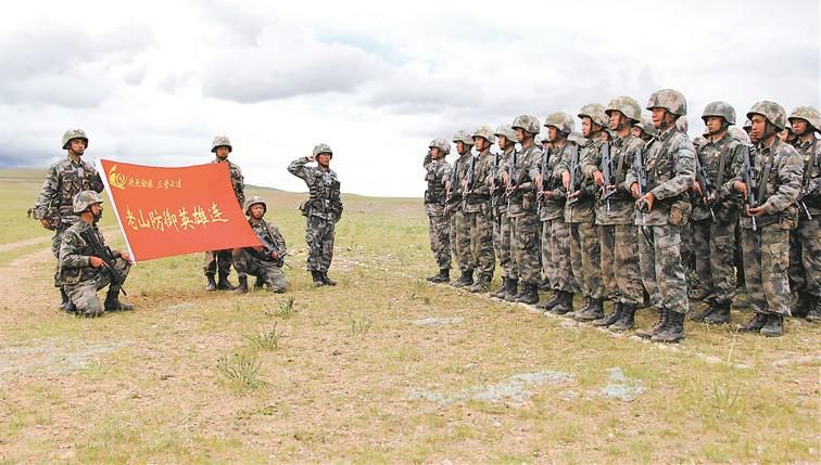 战斗英雄杨国跃儿子图片