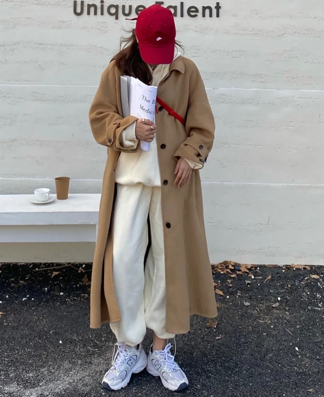 整体 冬天流行一种穿法，叫“叠穿卫衣”，看起来有风度，穿着还有温度