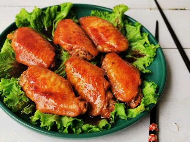 如何做红烧鸡翅简单又好吃呢 1965f261352e4fdbbf62ce944f8e66a7.jpeg