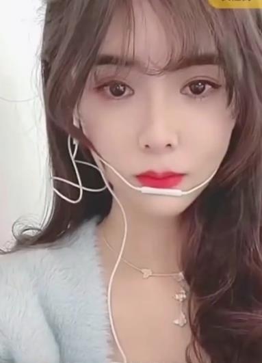 原创外星人陈山结婚直升机接亲50辆豪车开路前女友造孽啊