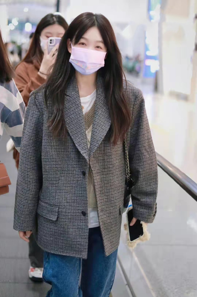 马甲 江苏五龙——可爱女生也可以穿的很时尚，看小彩虹徐梦洁给你做穿搭模范！