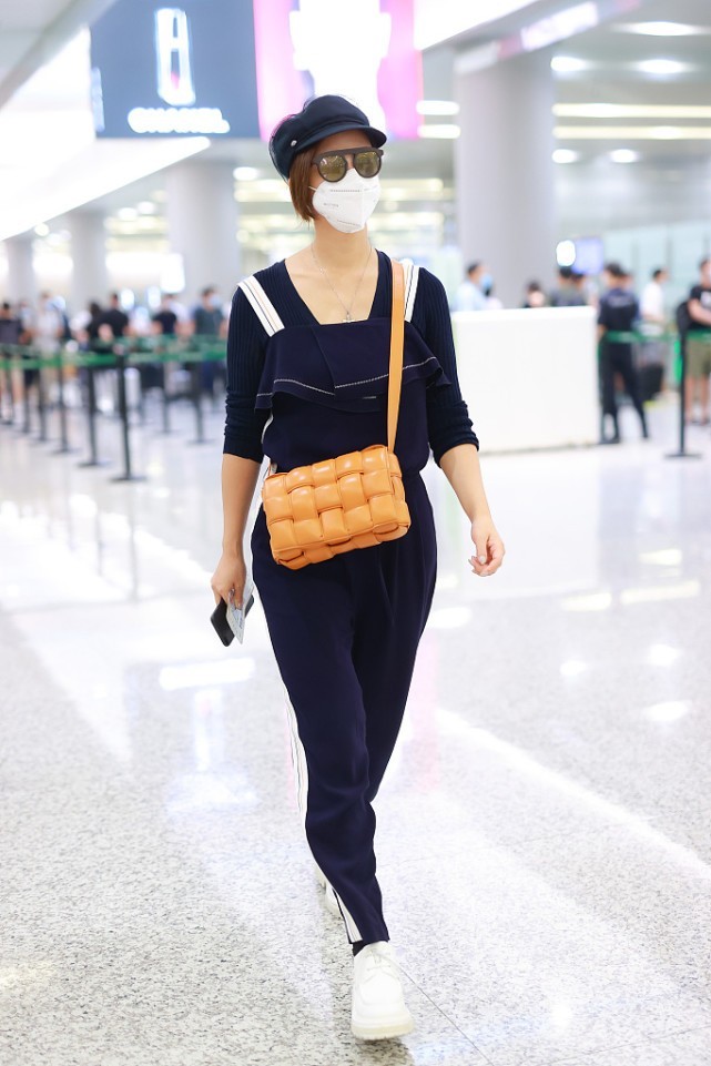 贝雷帽 给你的衣柜加一款帽子吧！