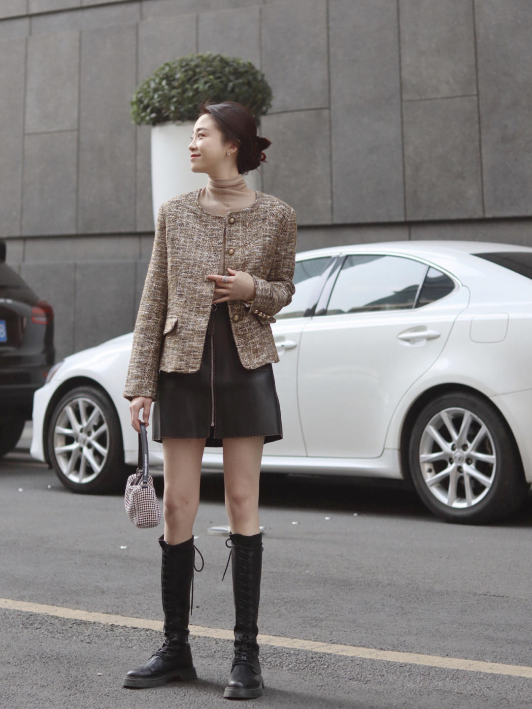 皮质 冬季赶时髦就穿“长筒靴”，优雅时尚又实用，配裤子裙子都好看