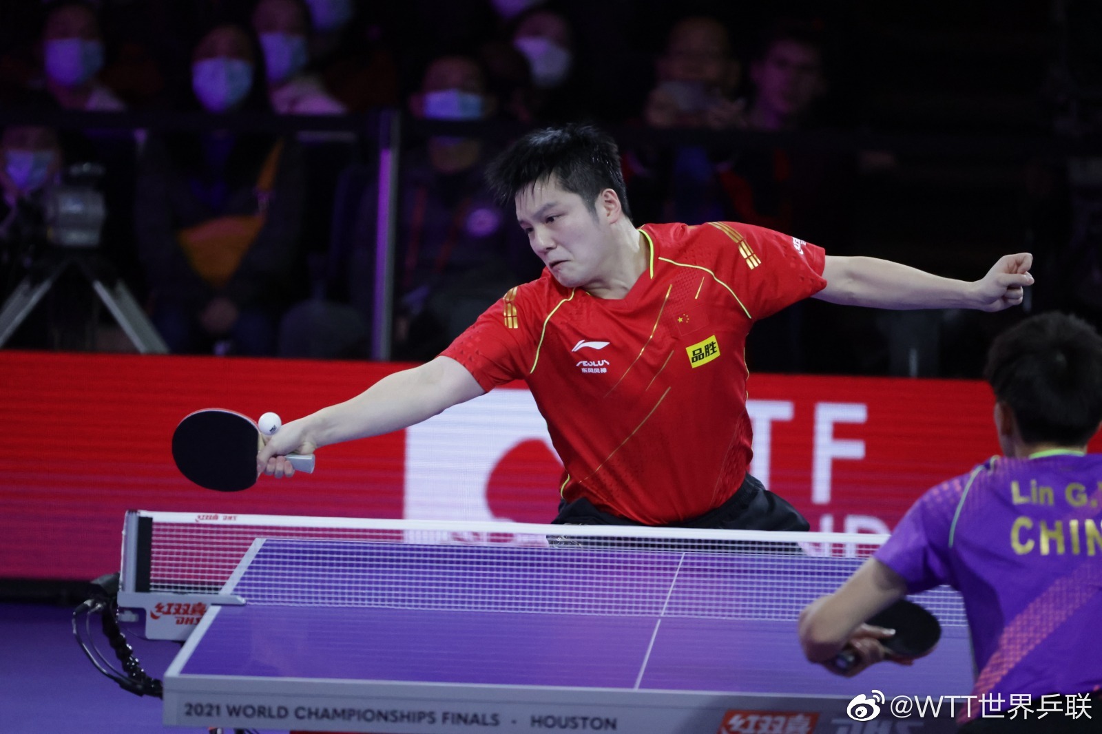 局點(diǎn)|韓國(guó)男乒團(tuán)滅！樊振東強(qiáng)勢(shì)橫掃韓國(guó)一哥，晉級(jí)世界杯4強(qiáng)，連續(xù)沖冠