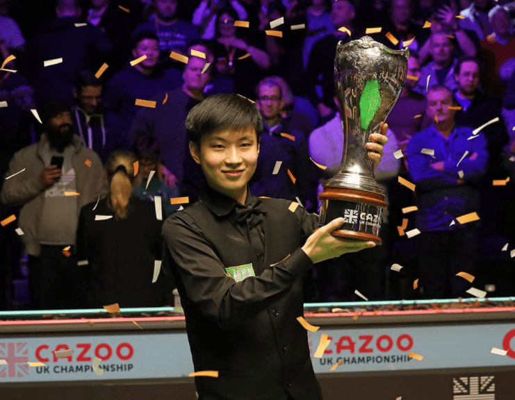 微博|排名超丁俊晖18位！新一哥赵心童发声：我站稳了，世界台联：起飞