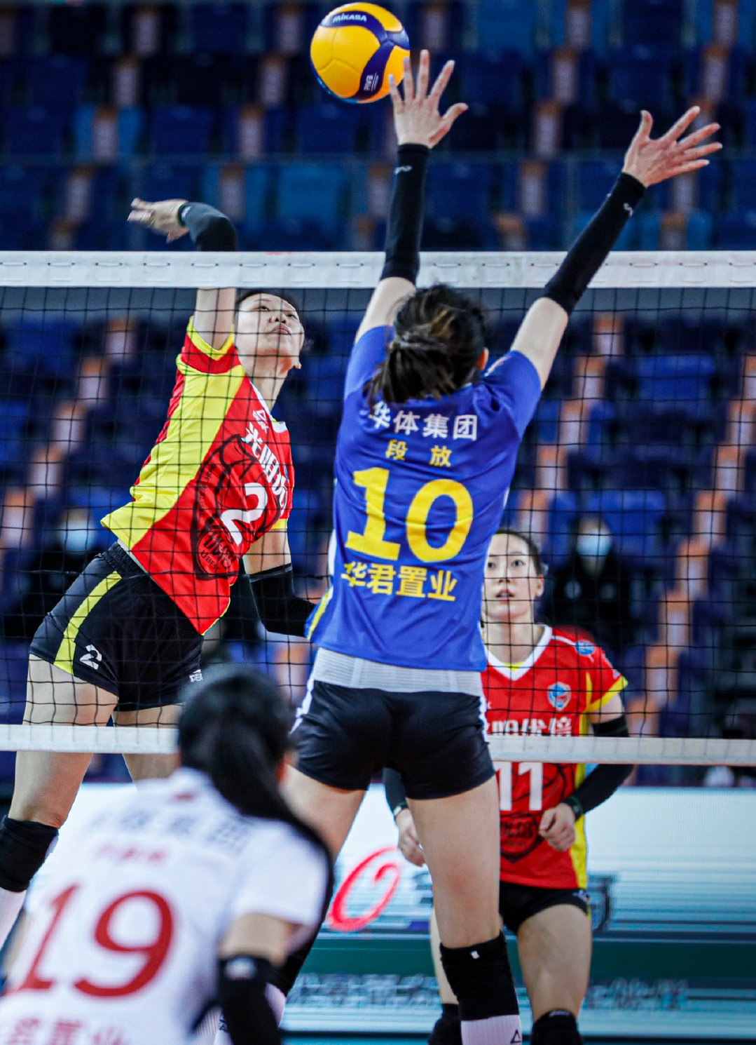 王宝泉挂帅三项占优,红队副攻三国手压阵_主攻_二传_接应