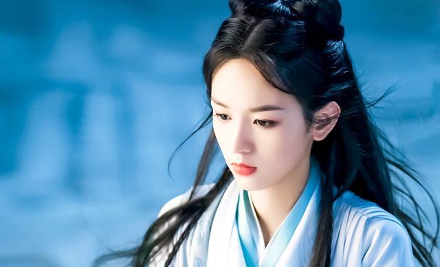 周也《护心》龙鳞仙女硬扛魔剑,侯明昊小白龙起飞了_带着_少年_一身