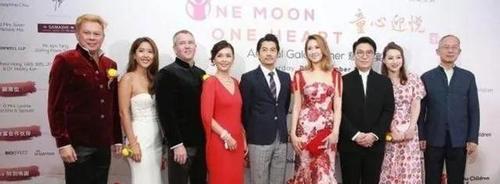 吊带 徐子淇不愧是千亿媳妇,一条普通印花裙上身,也能衬出“贵气感”