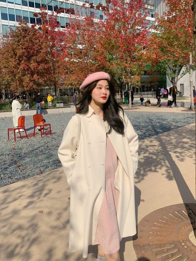 身材 今冬试试“针织连衣裙+大衣”，让你既有风度又有温度，温暖优雅