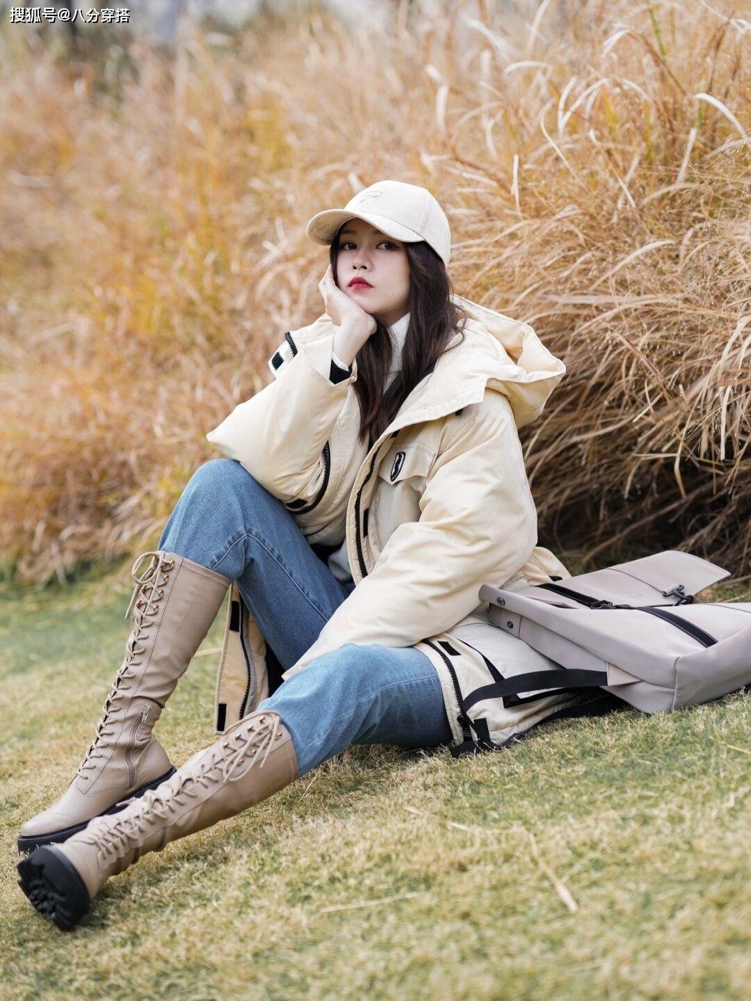 颜色 冬天“羽绒服”的高级穿法是这样的，保暖舒适又高级，谁穿谁美