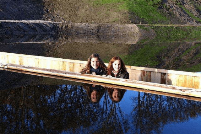 原创荷兰隐形桥走红可水中漫步网友设计师图纸拿反了