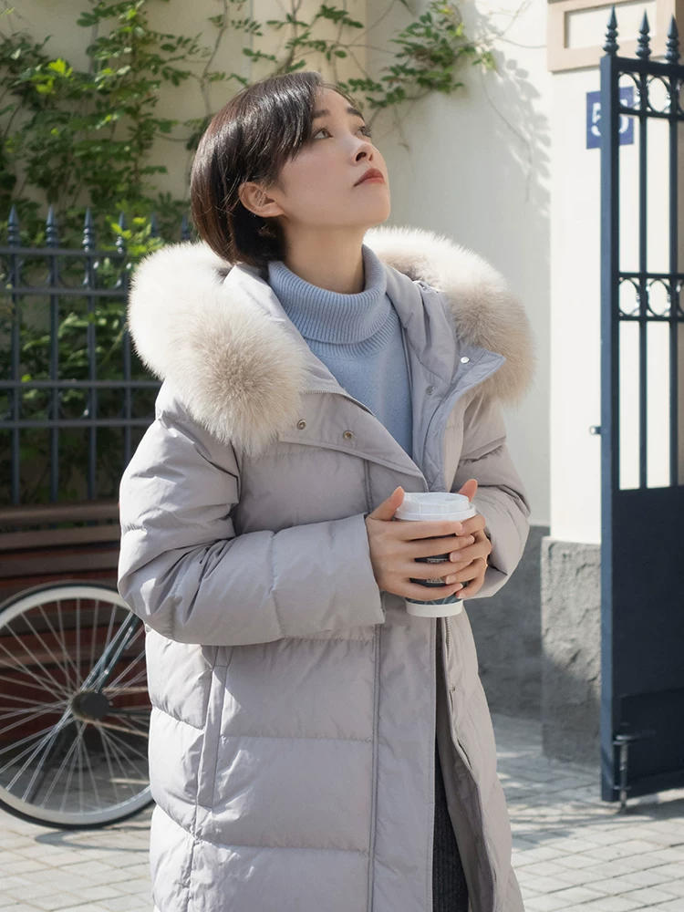 美眉 冬季外出穿“羽绒服”，这才是最佳穿法，实用百搭又气质