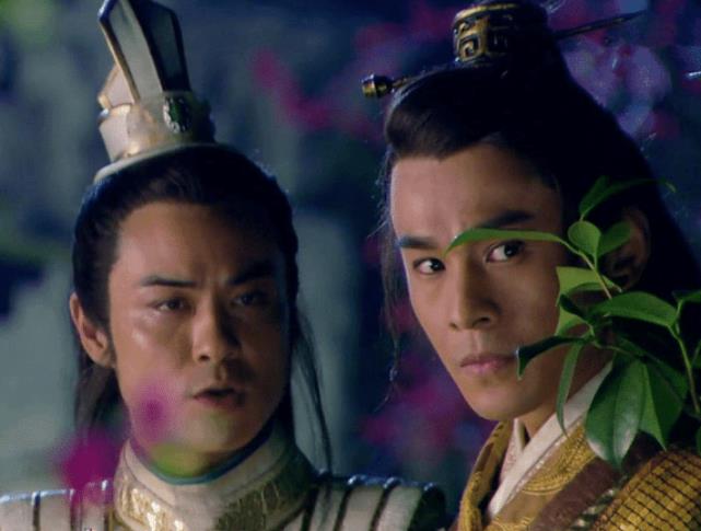 口碑|演员扮嫩有多毁口碑？黄晓明被喷成“筛子”，张鲁一跌落神坛