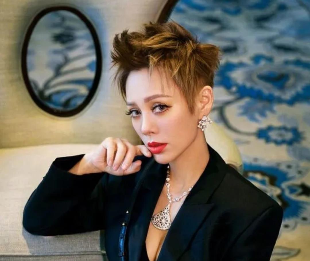 分析“气质女神”宁静为什么越看越好看？