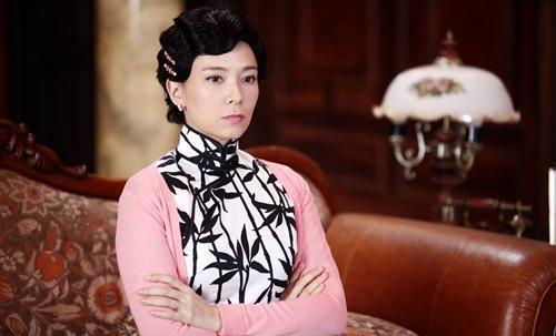 因为|从传奇港姐到“过街老鼠”，郭羡妮如何把大好前途“作没”的？