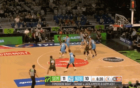 破坏者|NBL-凤凰双杀破坏者两连胜 周琦8+2帽遭遇争议判罚制胜暴扣2加1