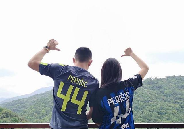 产品|张馨予发“合照”秀恩爱，“好肌肤”备受关注，自用面霜因此走红