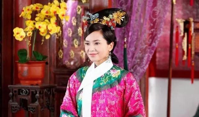 因为|从传奇港姐到“过街老鼠”，郭羡妮如何把大好前途“作没”的？